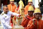 พระบาทสมเด็จพระเจ้าอยู่หัว ทรงพระกรุณาโปรดพระราชทานพระบรมราชูปถัมภ์ ในการบำเพ็ญพระกุศลสมโภชพระสุพรรณบัฏ สมเด็จพระสังฆราชเจ้า กรมหลวงวชิรญาณสังวร เจริญ สุวฑฒโน ท่าน ชวน หลีกภัย ประธานรัฐสภาฯ มาร่วม พิธีบำเพ็ญกุศล(สมโภชพระสุพรรณบัฏสมเด็จพระสังฆราชเจ้า กรมหล